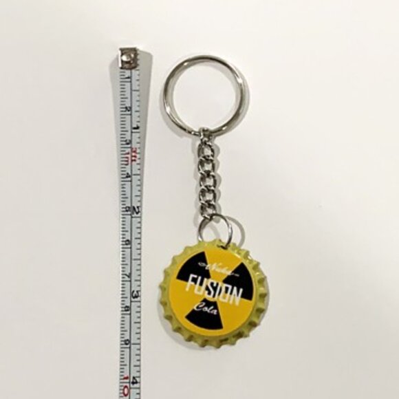 Fallout 4 Nuka Cola Fusion Cap Keychain - 3.5inch Gaming Keychain - Picture 7 of 7